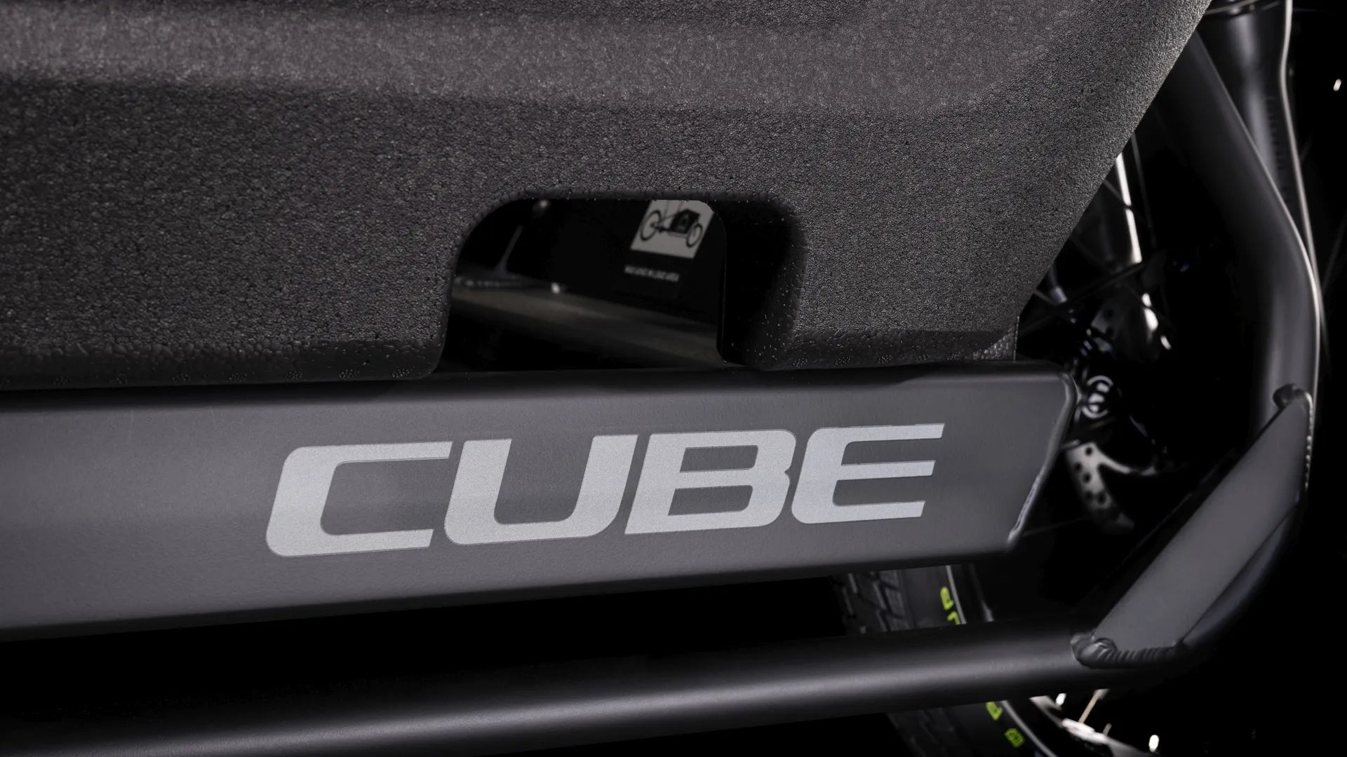 Cube Cargo Hybrid 500 grey´n´black 2025